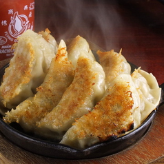 もちもち皮の焼き餃子　(4個)