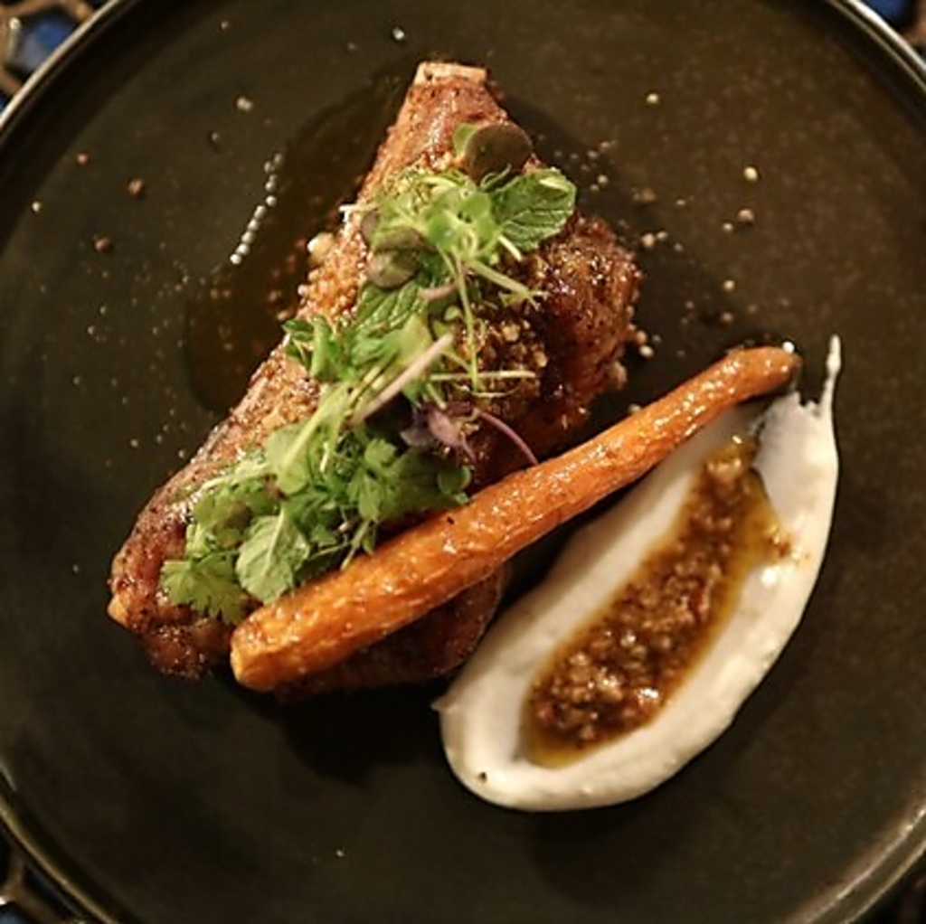 エスニック バル アジア 新宿駅 テラス デート 女子会 ソファ ランチ ディナー 隠れ家