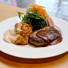 チキン南蛮とハンバーグ定食