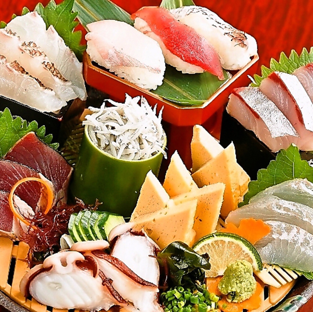 地獲れ魚のお寿司など。接待にも◎宮崎の恵みを堪能☆