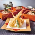 こだわりのそばを中心とした和食処。大きな海老がついたざる蕎麦セットを始め、種類多数ご用意しております。こだわりのうどん・蕎麦以外のメニューも充実しています！