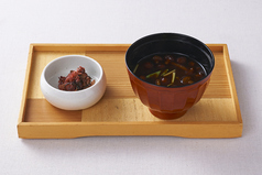 味噌汁とお漬物