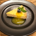 旬の果物を活かした、当店でしか味わえないケーキをお楽しみ下さい。