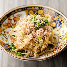 有機野菜のたっぷりオニオンスライスサラダ