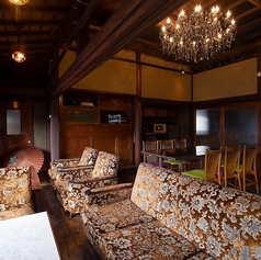 ソファ席もございます(通常時はわんこご同伴NG)