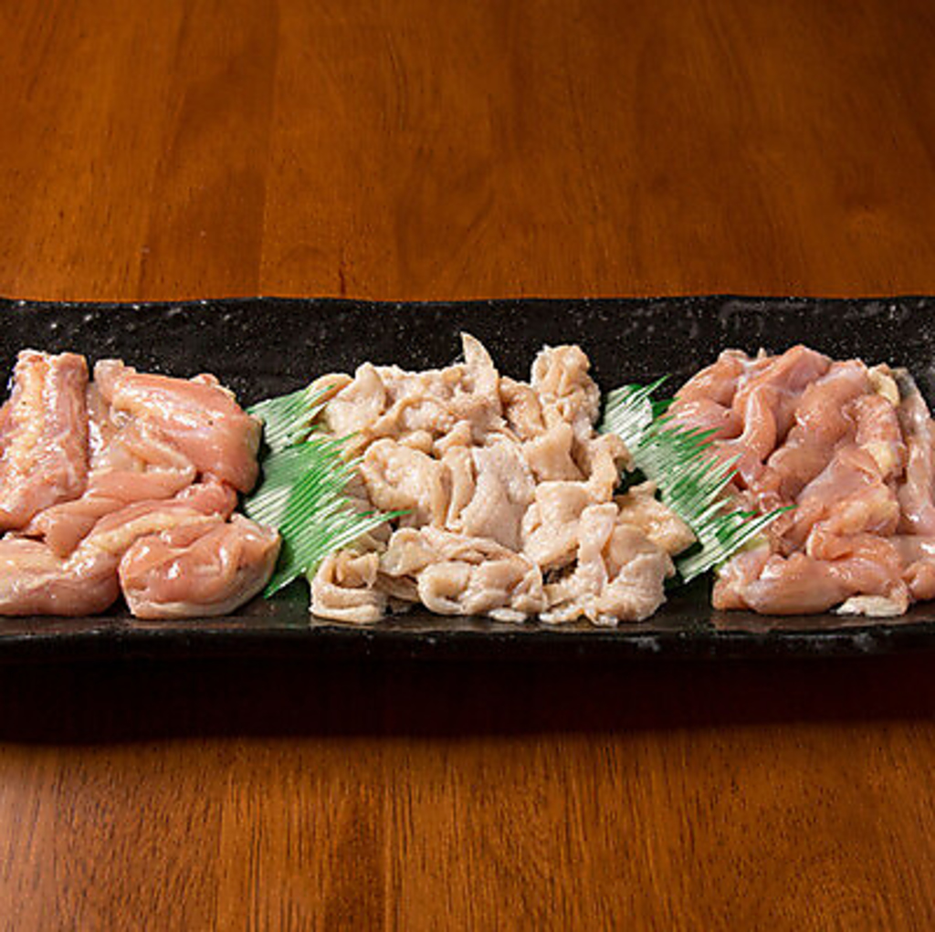 赤鶏と雉の食べ比べコースも人気！それぞれの魅力を一度に楽しめる贅沢な一皿です★