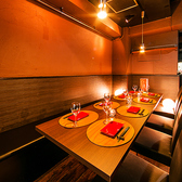 各個室は洗練されたデザインで、落ち着いた雰囲気の中でお食事をお楽しみいただけます。
