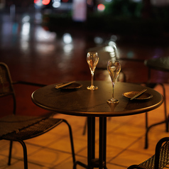 ペット、喫煙可のテラス席