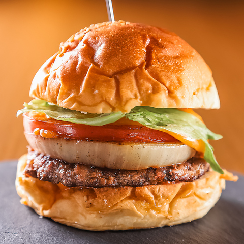 THE TOKYO BURGER U gELE o[K[