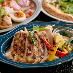 高知県産 四万十鶏のグリル燻製塩添え