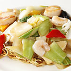 海の幸入りあんかけ焼きそば