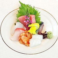 刺身盛り合わせ(一人前)
