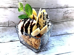 バナナのチョコレートソースパルフェ