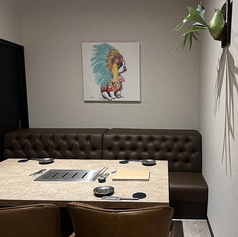 ２つの個室を繋げて団体でのご利用も可能です。