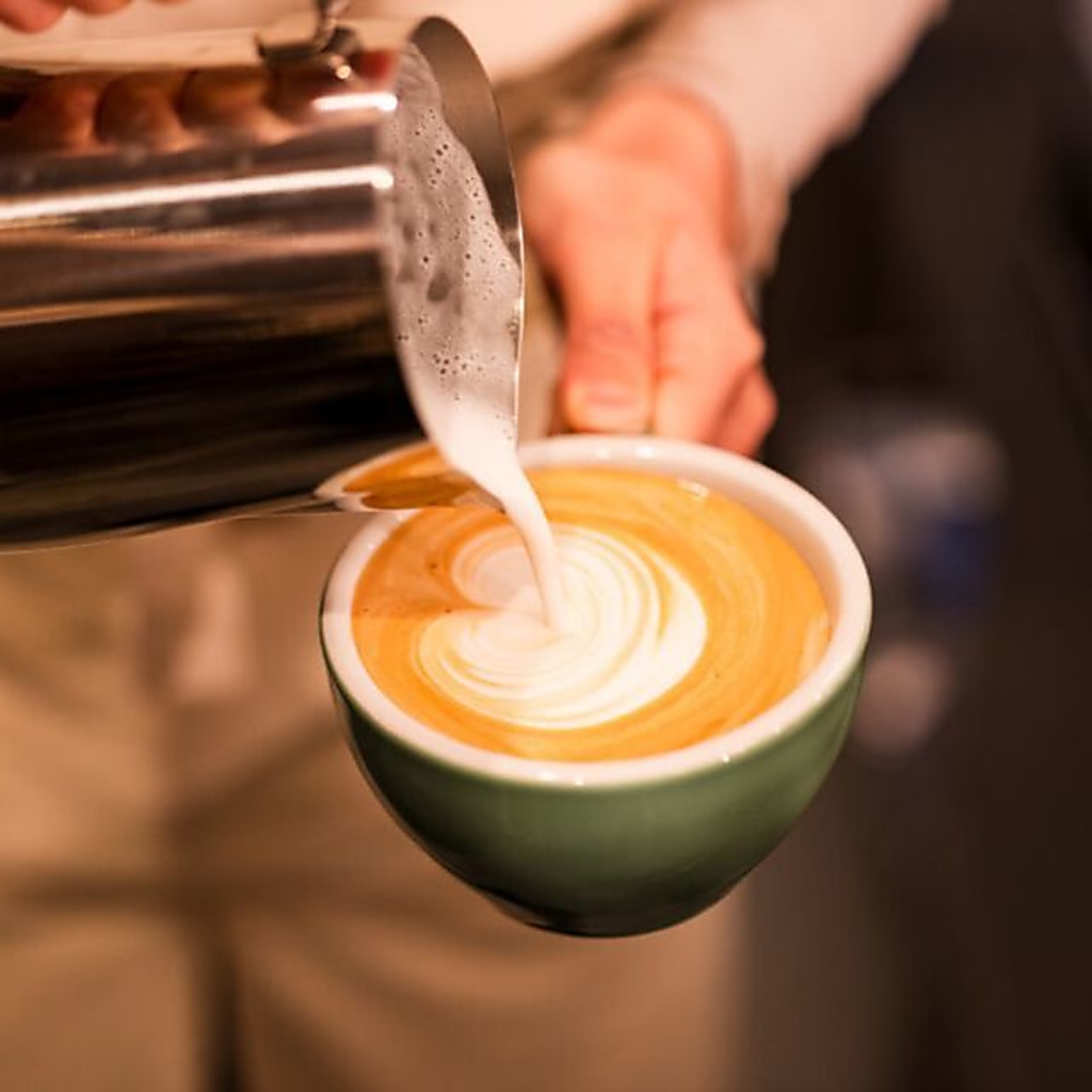 美味しいカフェラテと美味しい料理で、ほっと一息できるご褒美ランチのひとときをご提供いたします。