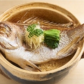 料理メニュー写真 お祝い用　天然真鯛の土鍋飯