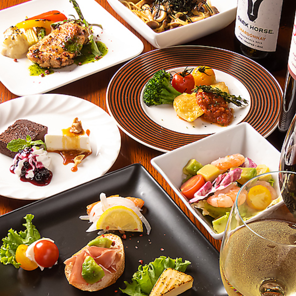 彩り豊かなお料理は見ているだけで食欲をそそります♪どうぞ、お腹いっぱいお召し上がりください～◎