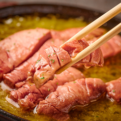 和牛をくらふとびーるでたしなむ みーとまふぃあ 船橋南口店の特集写真