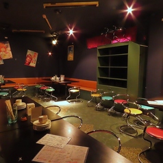 最少20名からこちらのスペースを貸切にできます!店内の一部で個室のパーティスペースです♪サークルの打ち上げや、宴会にぴったりの空間です。人目を気にせず騒いでもOK!