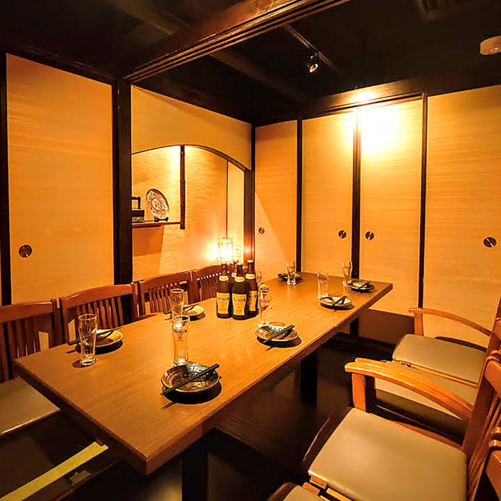 古民家を改装したモダン和ダイニングのようなお店の造り♪新宿の隠れ家的なお店です★