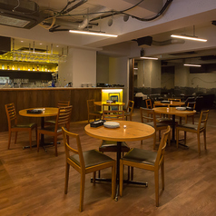 4名様掛けテーブル×2席