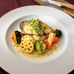 ブリのムニエル冬野菜添え~デュクセル香るクリームソース~