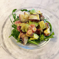 料理メニュー写真 真蛸とアボカドのタルタル わさび醤油仕立て