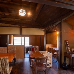 わんこご同伴エリア。テーブル横にわんこ専用カート(数に限り有)を設置しています