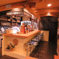 cafe&bar BIRD SMILES カフェアンドバー バードスマイルズの雰囲気2