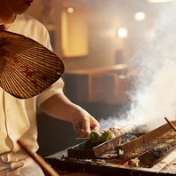 ほのかに香る炭の薫りが最高の調味料