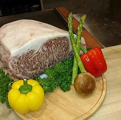 ステーキハウス鉄板焼 巴の特集写真