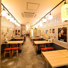広々とした店内で、ごゆっくりお食事をお楽しみください！単品飲み放題もあり！少人数でもお1人様でもご利用いただけます！