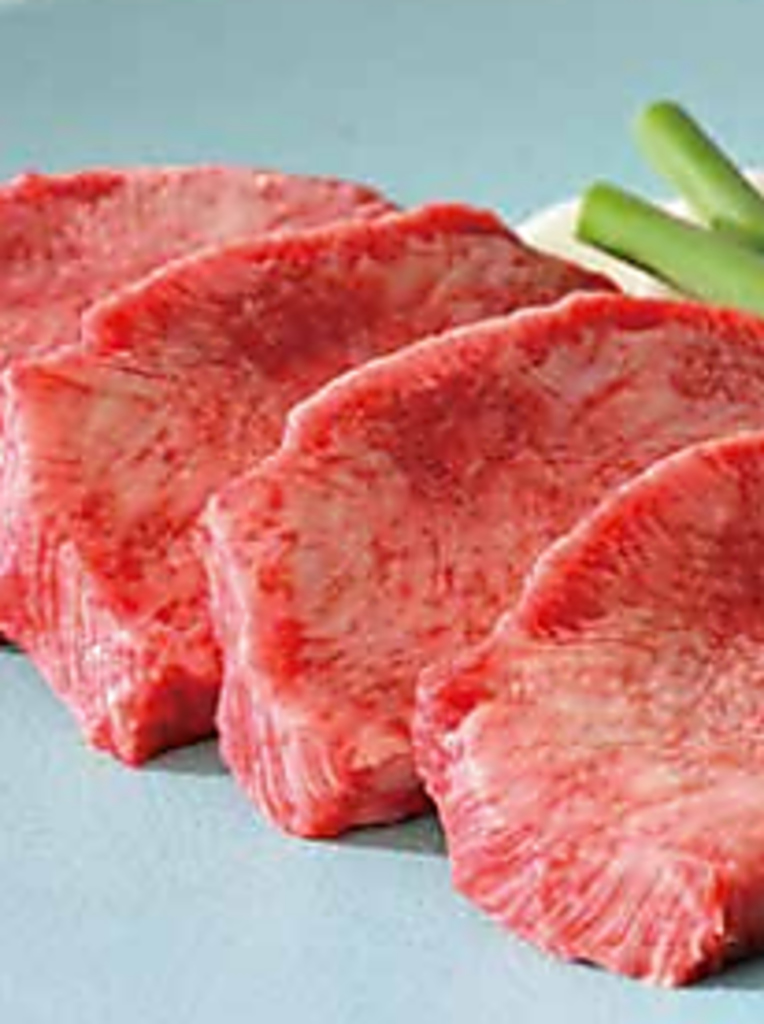 みんな大好き厚切り上芯タン！大人気メニューのタンの中でも上質なタン芯を厚切りにしました☆