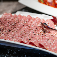 ビュッフェスタイルが大人気です！