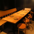 落ち着いた雰囲気の店内はお誕生日や記念日のお祝いにもおすすめです。みつ囲こだわりの料理と厳選したお酒をゆっくりお楽しみいただけるくつろぎ空間となっております。デザートサービスのご用意もございますので、ぜひご利用ください。