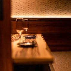 4名テーブルを5卓ご用意！