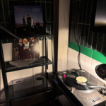 アナログの温かみある音色に包まれながら、リラックスしたひとときを…音楽好きにはたまらない空間。