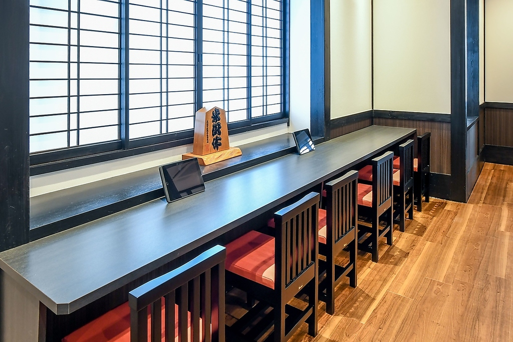 カウンター席