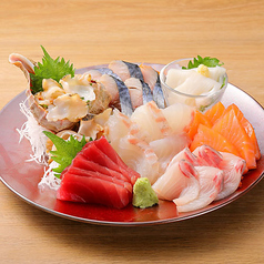 刺身盛り合せ