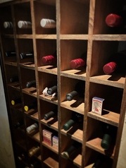 ワインに精通したスタッフが厳選した一本