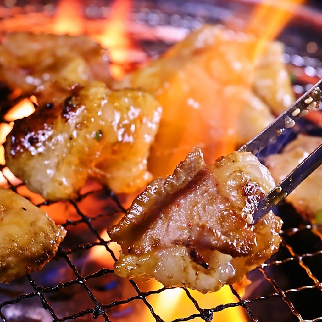 旨いホルモンを仕入れました！レバ刺しなどここでしか味わえない逸品を多数ご用意しております！