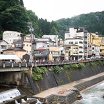 土湯温泉ならではの温もりある空間で癒しのひとときをどうぞ。