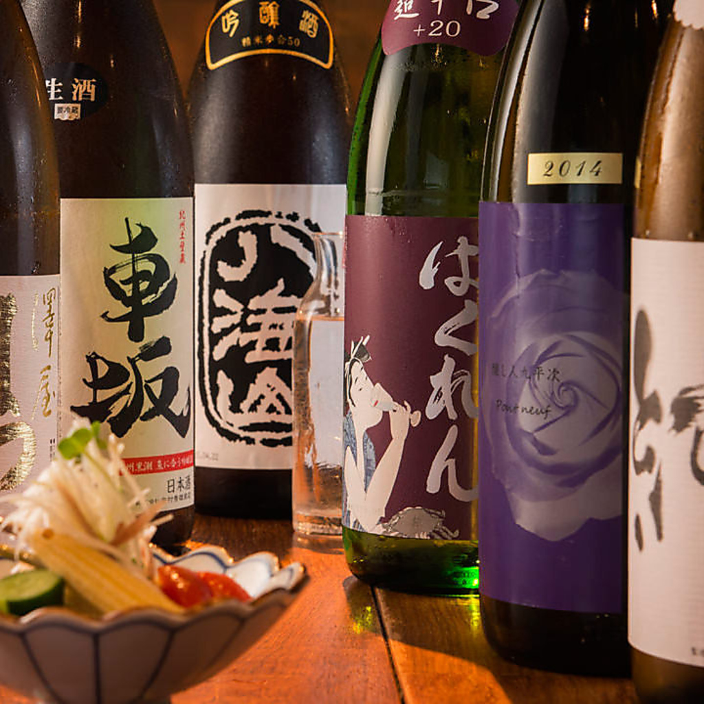 厳選した全国各地の日本酒や焼酎をセレクト。なかなか飲めない銘柄もご用意◎