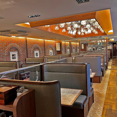 PIER 30 GRILL 大阪ステーションシティ店の雰囲気3