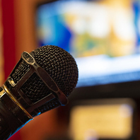 昭和歌謡・懐メロ好きの30～50代に人気です。