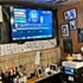 ジューシーな串焼きを片手に、カラオケでワイワイ楽しめる居酒屋です！仲間と美味しい串を味わいながら歌って飲んで大盛り上がり！貸し切りや宴会にピッタリのにぎやか空間で最高の時間を過ごそう♪