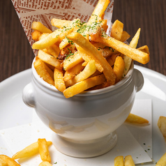 パルメザンチーズのフライドポテト チーズディップ