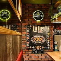 オールドアメリカンをモチーフにしたカジュアルバー