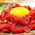 料理メニュー写真 桜ユッケ -馬肉を使用したユッケ-
