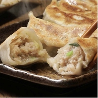 ジューシー餃子の提供